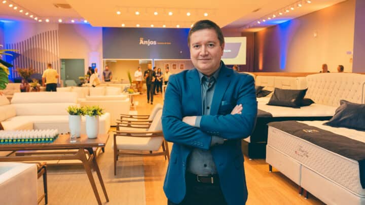 Vilmar Paludo, franqueado com 3 lojas no Rio Grande do Sul. Após 28 trabalhando no mercado de bens de consumo, se preparando para a aposentadoria, encontrou na ANJOS a oportunidade de empreender e mudar de vida.
